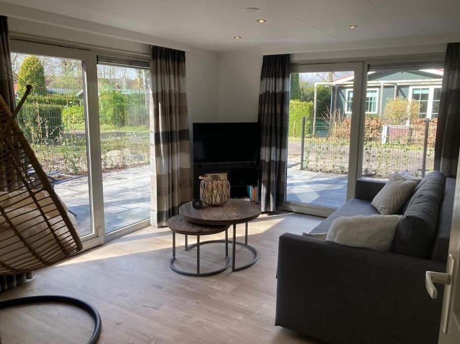 Luxe Met Airco Bij Bos En Zwemwater Chalet